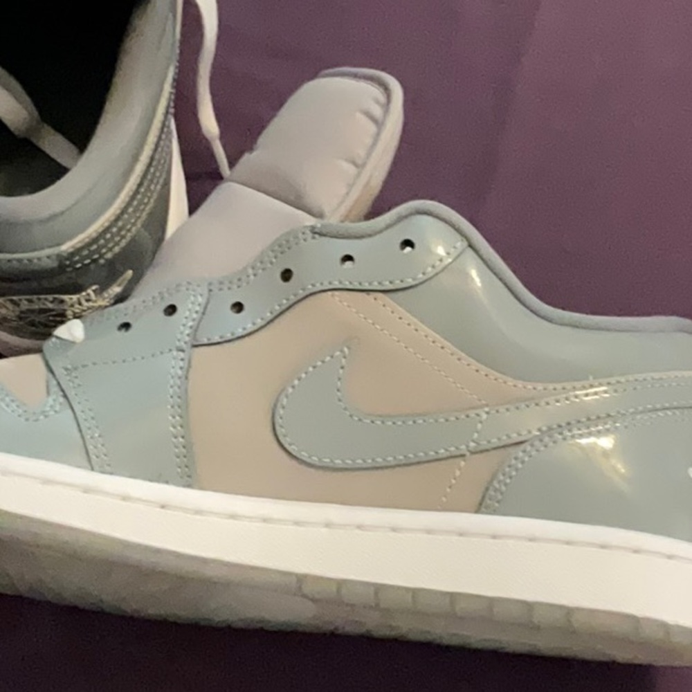 Jordan Gray and White Sneakers - Picture 3 of 4